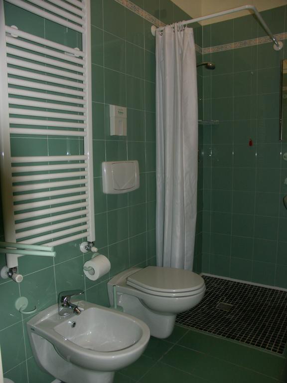 Casa Don Guanella Hotel Cadrezzate Ngoại thất bức ảnh